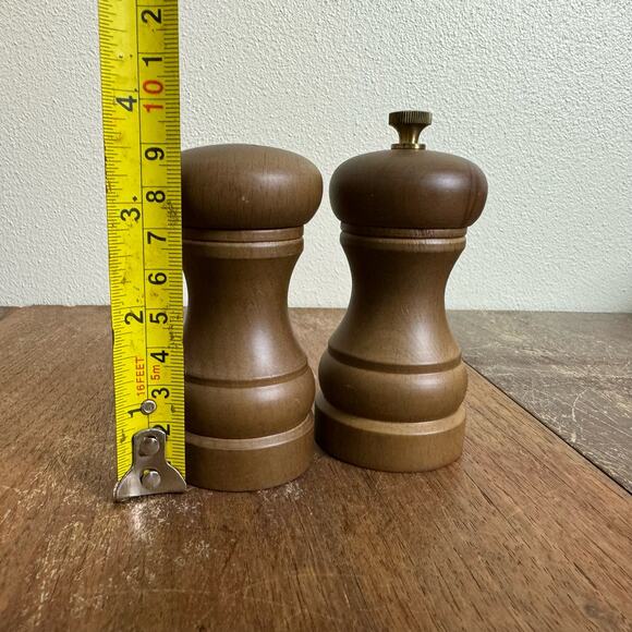 Nasco Japan Wooden MCM Vintage Salt Shaker and Pepper Grinder Set - Picture 6 of 9